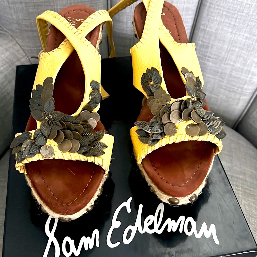 Sam Edelman, DAHLIA  Wedge ankle Strap pale Yellow sandal 7.5